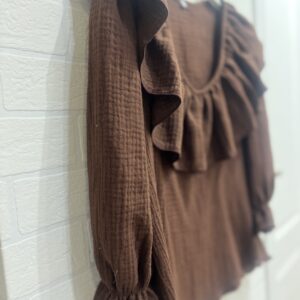 Camisa Alejandra chocolate manga francesa
