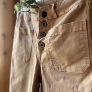 Pantalón gabardina beige